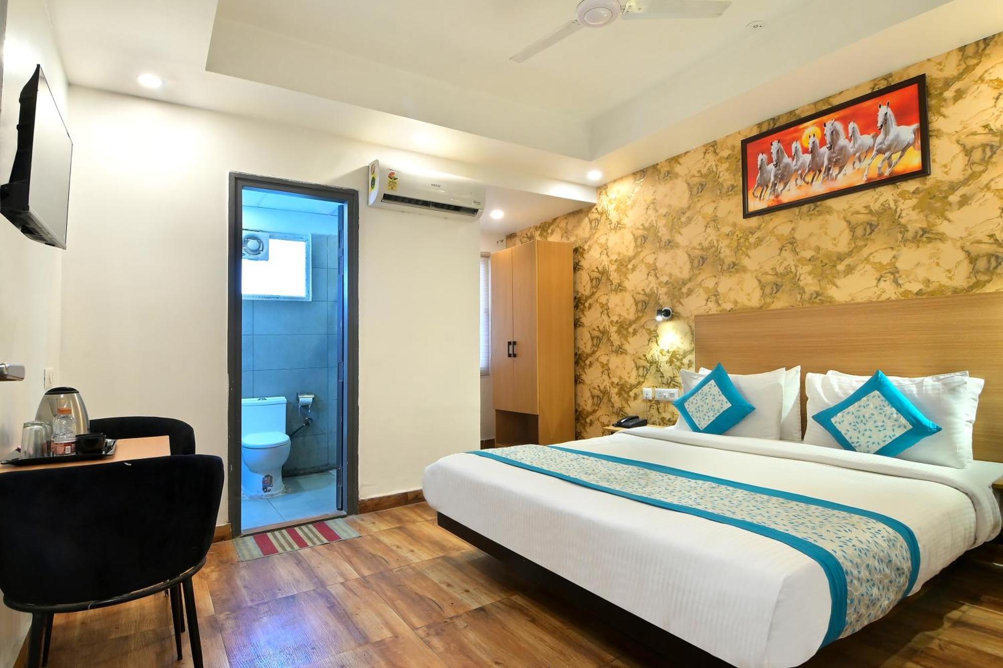 Hotel Red York By Byob Hotels Noida Buitenkant foto