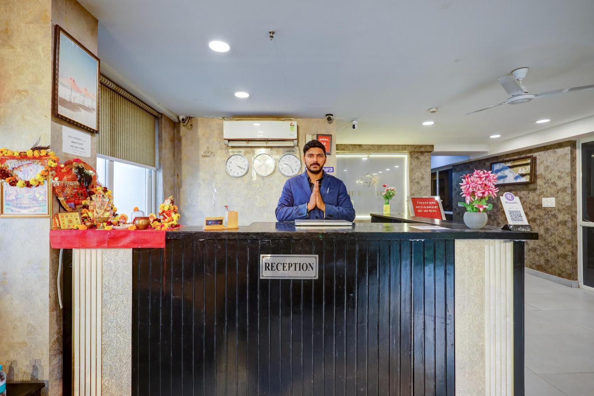 Hotel Red York By Byob Hotels Noida Buitenkant foto